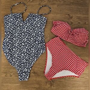 Maternity woman's Floral swimwear.